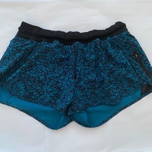 lululemon tracker shorts